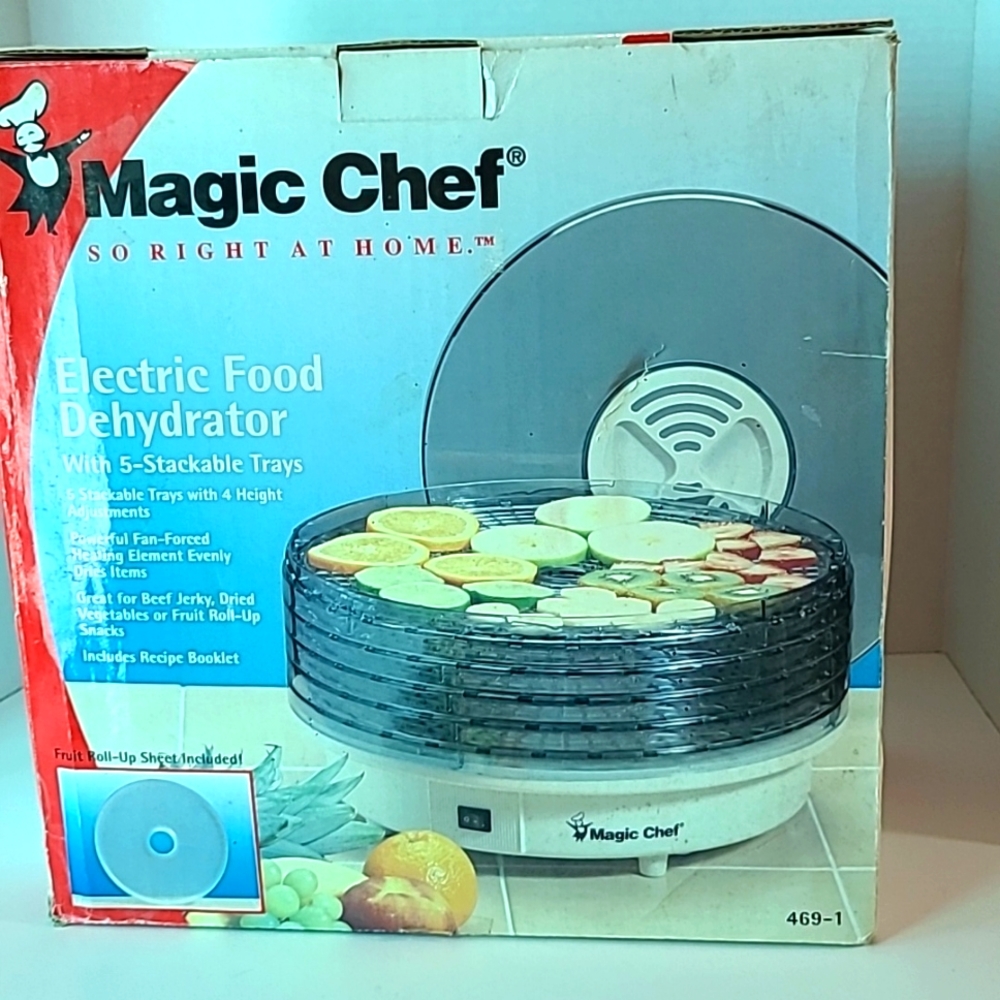 Magic Chef Food 5 tray dehydrater BNWOT